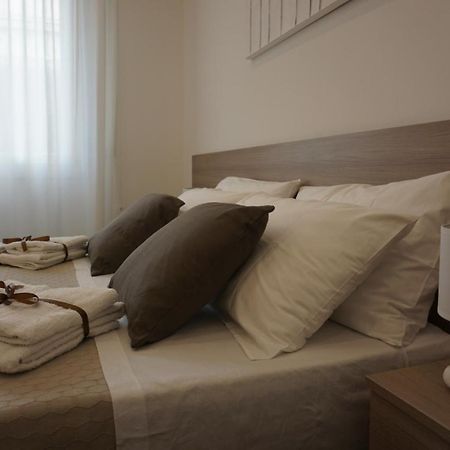 Azzisa Holidays Suite Палермо Екстериор снимка
